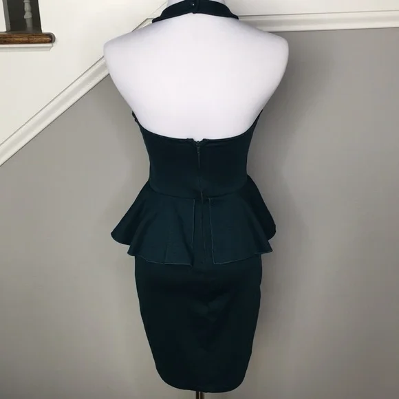 Solemio Green Sleeveless Halter Peplum Dress - Picture 3 of 5